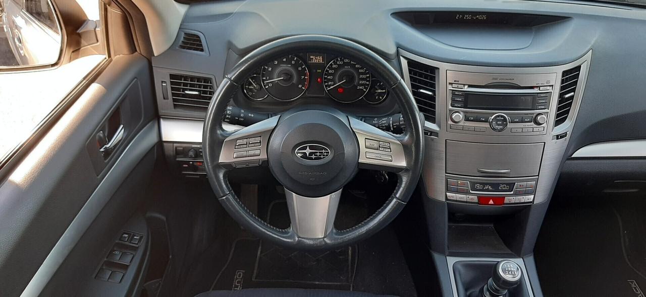 SUBARU OUTBACK 2.5i Bi-Fuel Trend