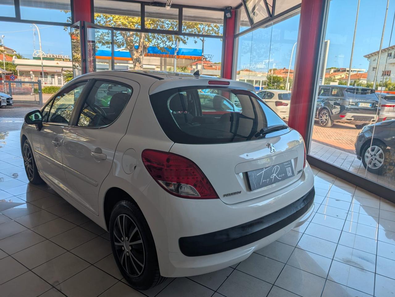 Peugeot 207 Plus 1.4 8V 75CV 5p. ECO GPL