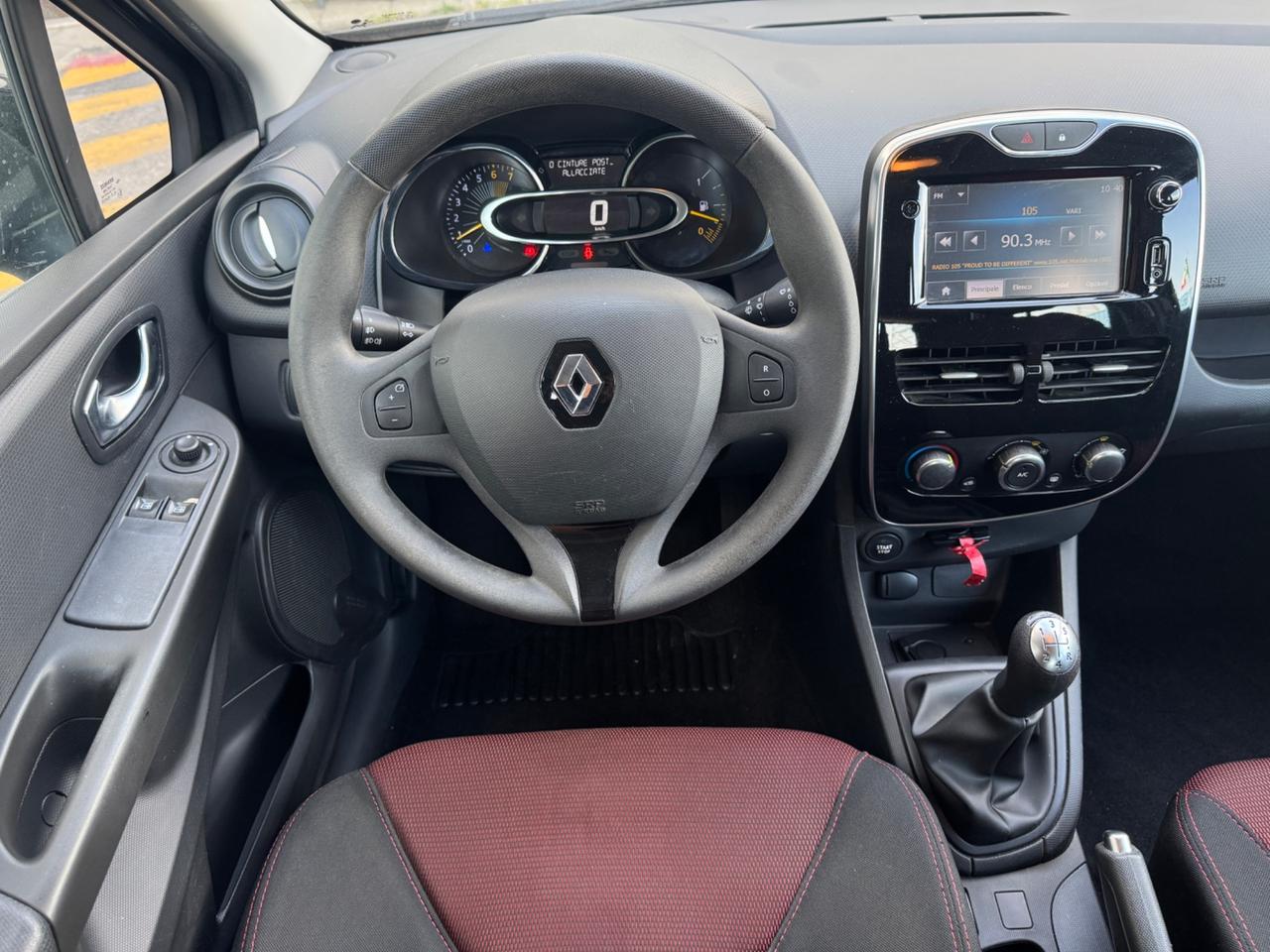 Renault Clio 1.2 75CV