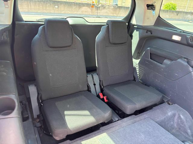 PEUGEOT 5008 2.0 HDi 150CV Allure