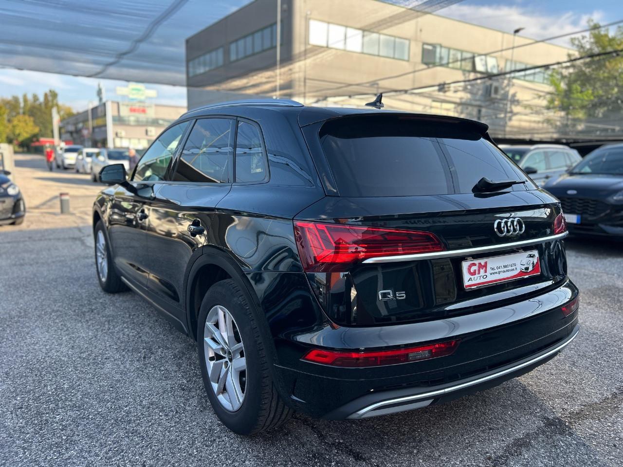 Audi Q5 35 2.0 tdi mhev 12V Business s-tronic