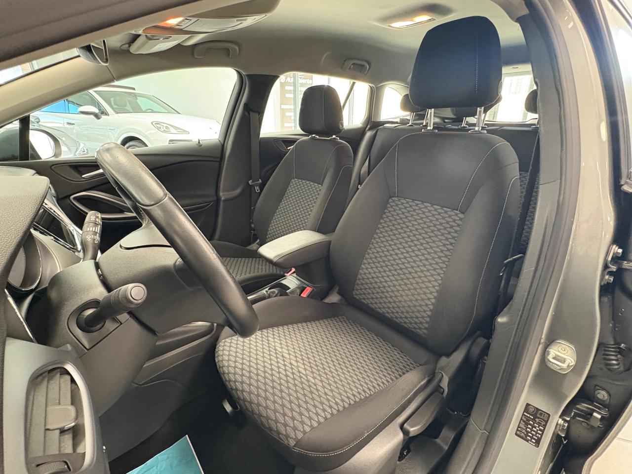 Opel Astra 1.6 CDTi 110CV E6B anno2017 neopatentati