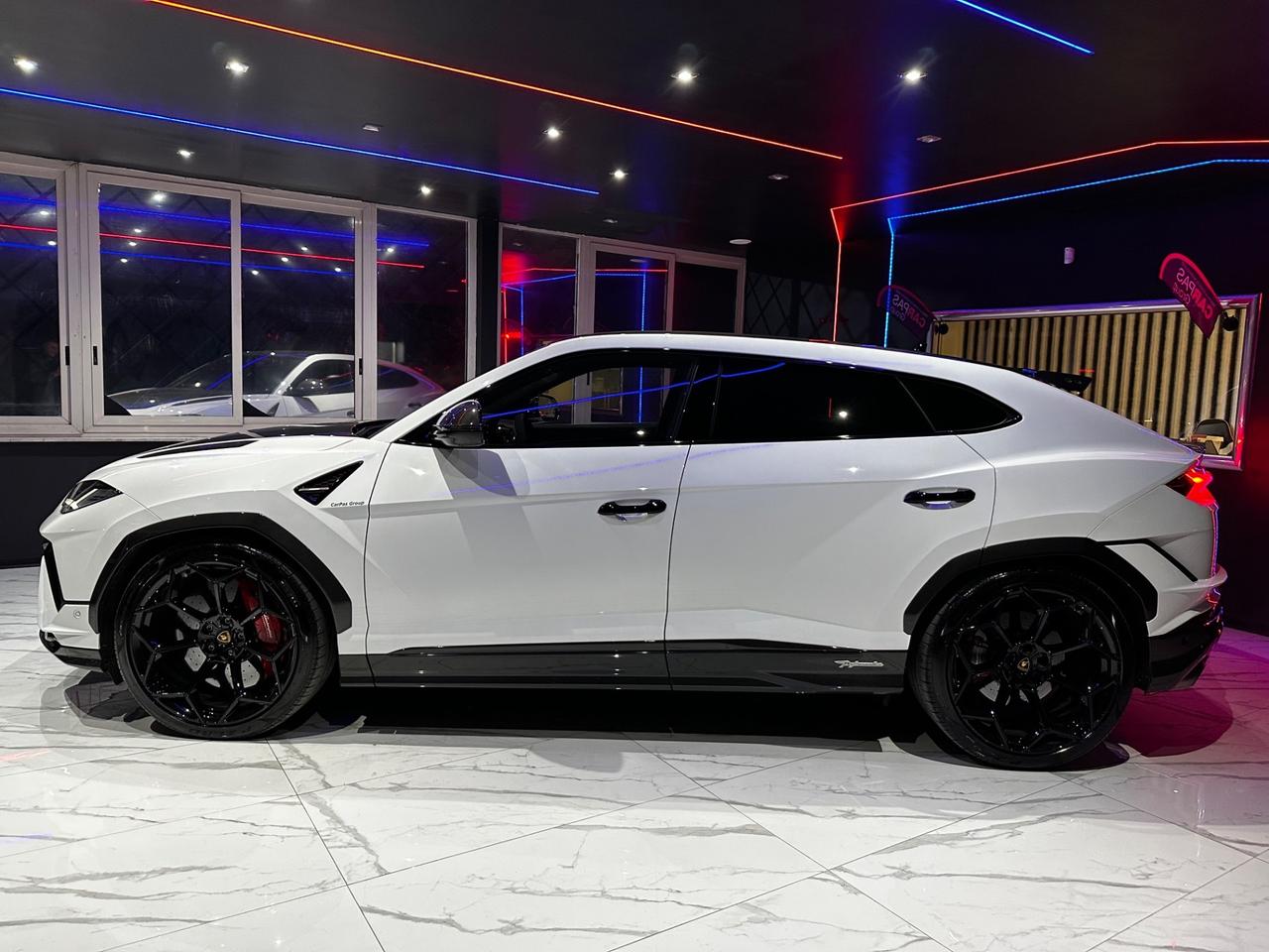 Lamborghini Urus 4.0 Performante FULL CARBONIO