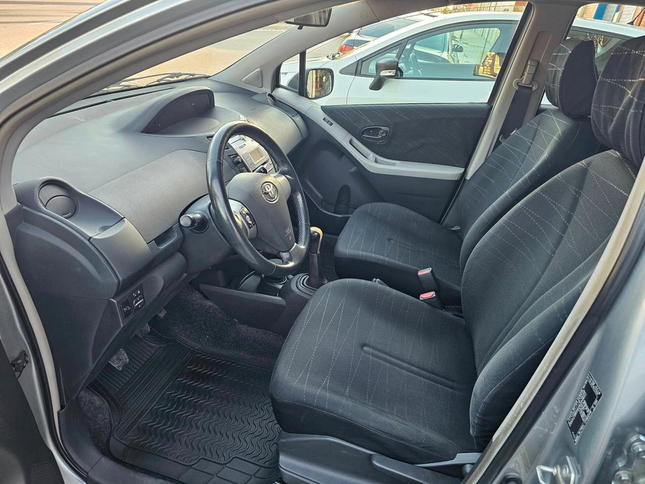 Toyota Yaris 1.4 D-4D 5 porte Sol