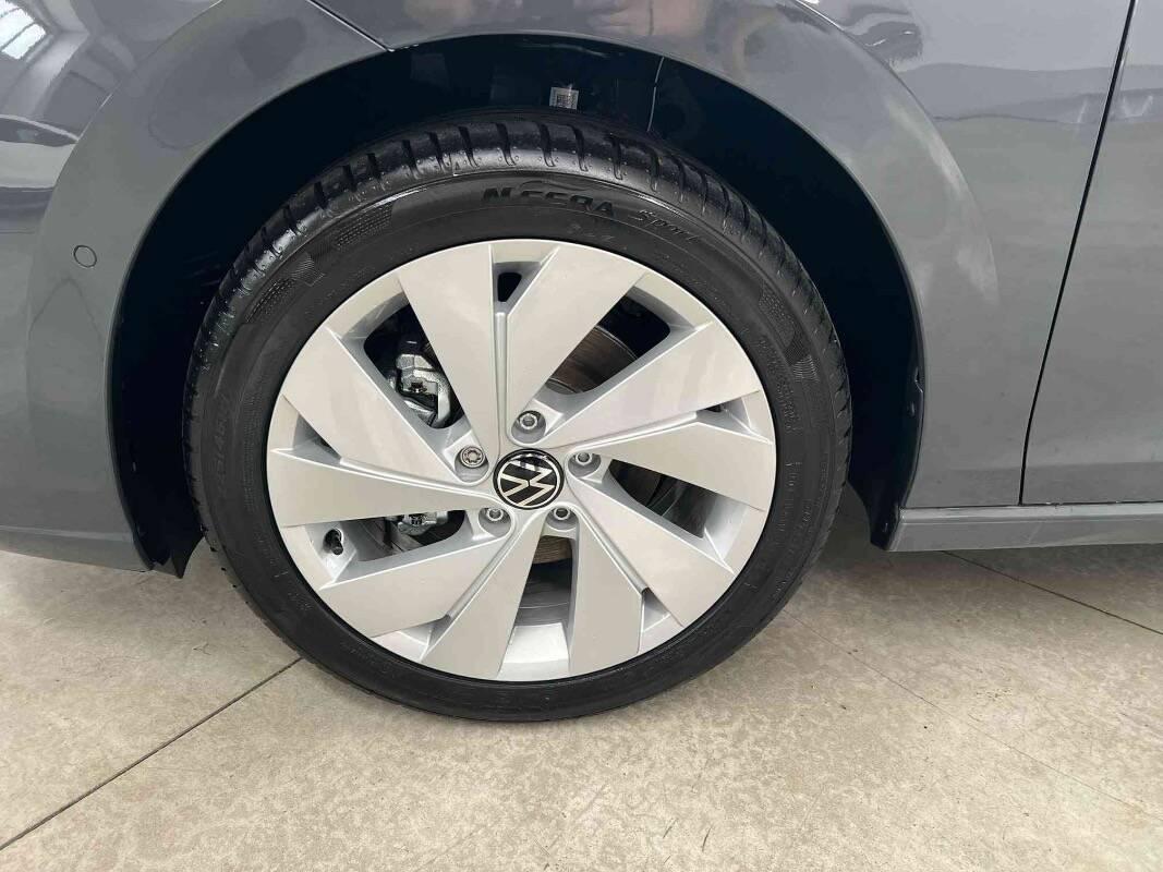 Volkswagen Golf 1.5 etsi Life 115cv dsg