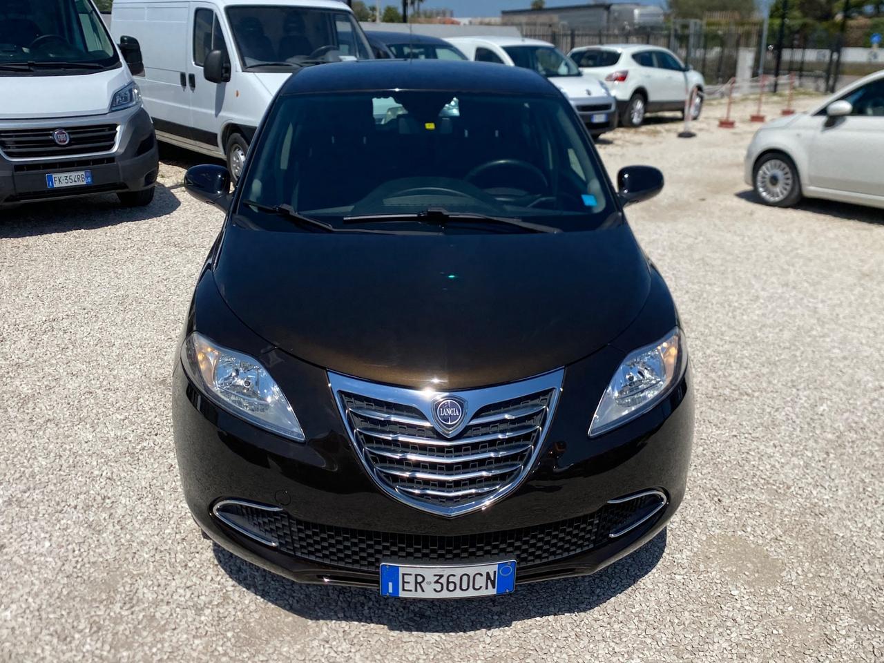Lancia Ypsilon 1.2 69 CV Unyca UNICO PROPIETARIO,NEOPATENTATI