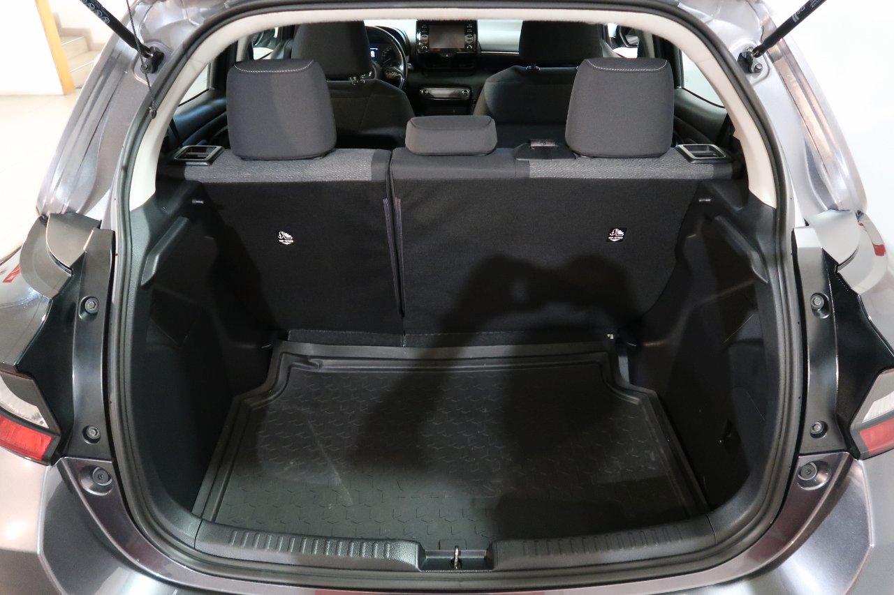 Toyota Yaris 1.5h Business # TELECAMERA # CAMBIO AUT #