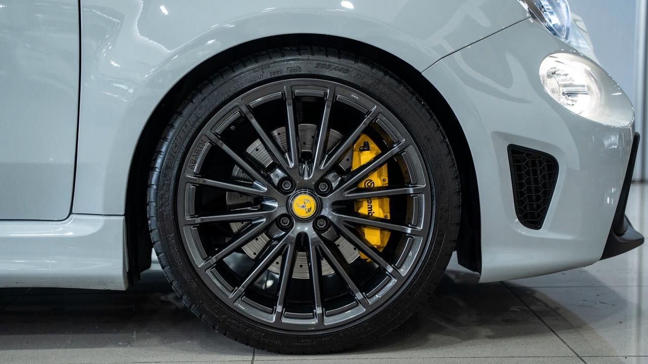 Abarth 695 1.4 TJET 180CV COMPETIZIONE CARBONIO BREMBO SABELT FULL OPTIONAL