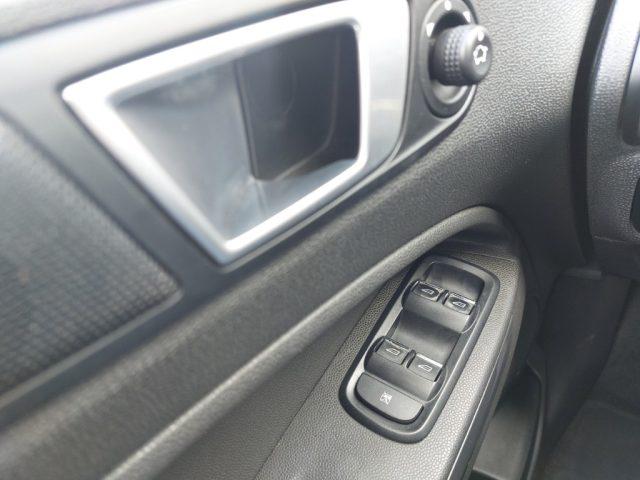 FORD EcoSport 1.5 TDCi 95 CV Neopatentati EURO 6
