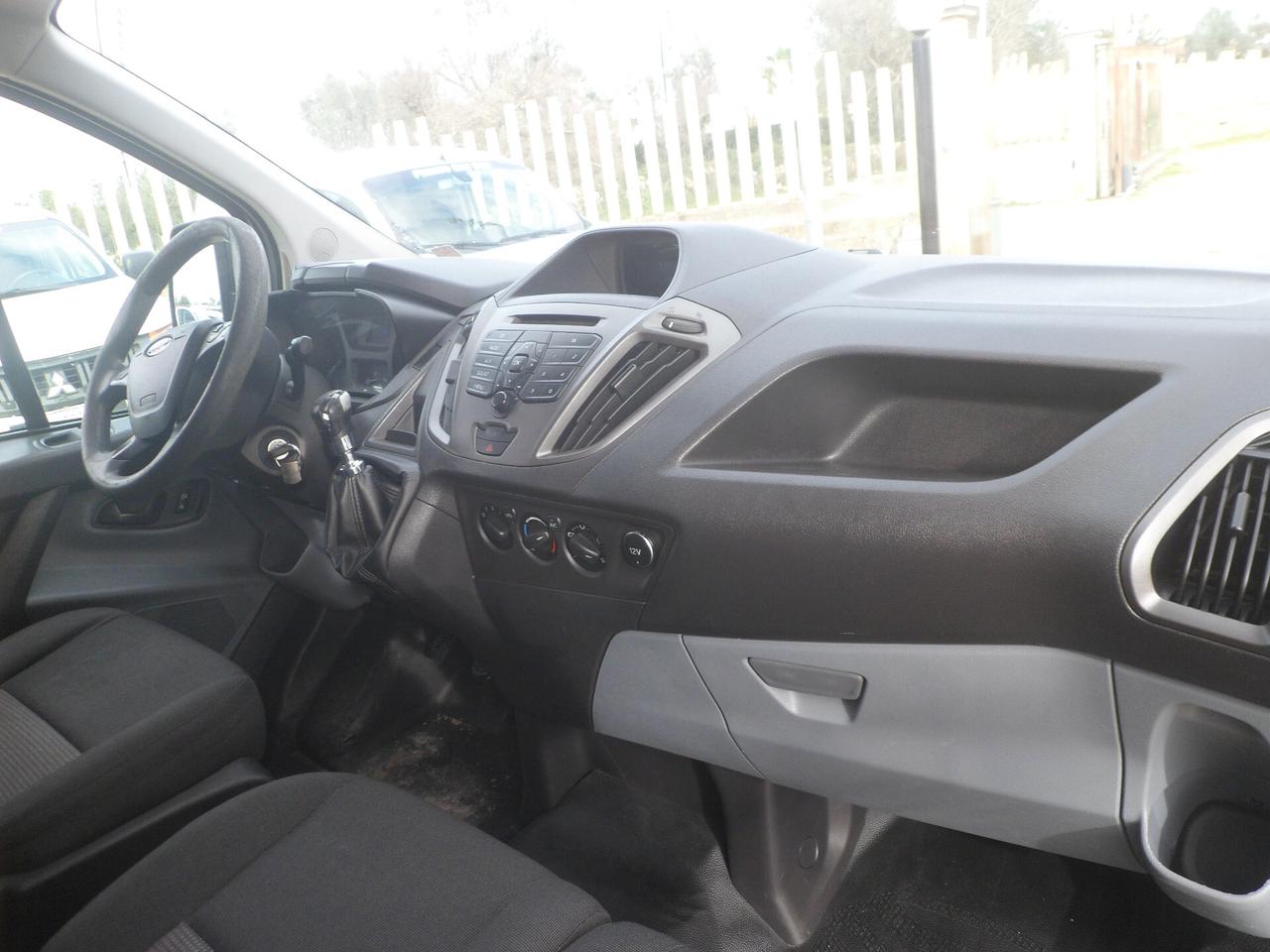 Ford Transit Custom furgone