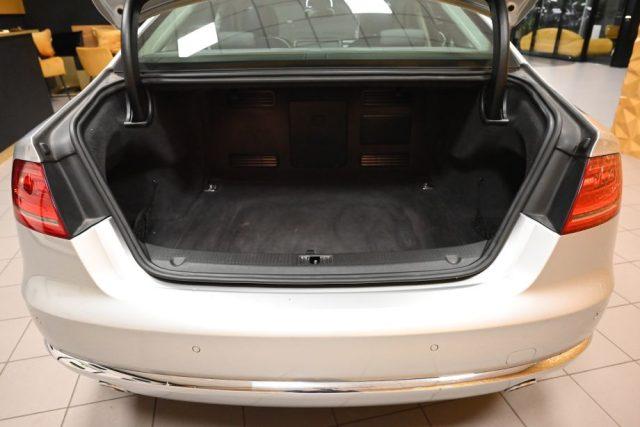 AUDI A8 V6 3.0 TDI Q.TIP.NAVI 20'BOSE TEL RISC.20"CAM FULL