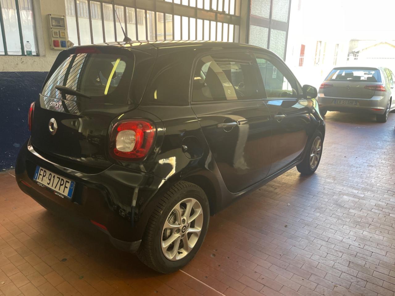 Smart ForFour 70 1.0 Youngster