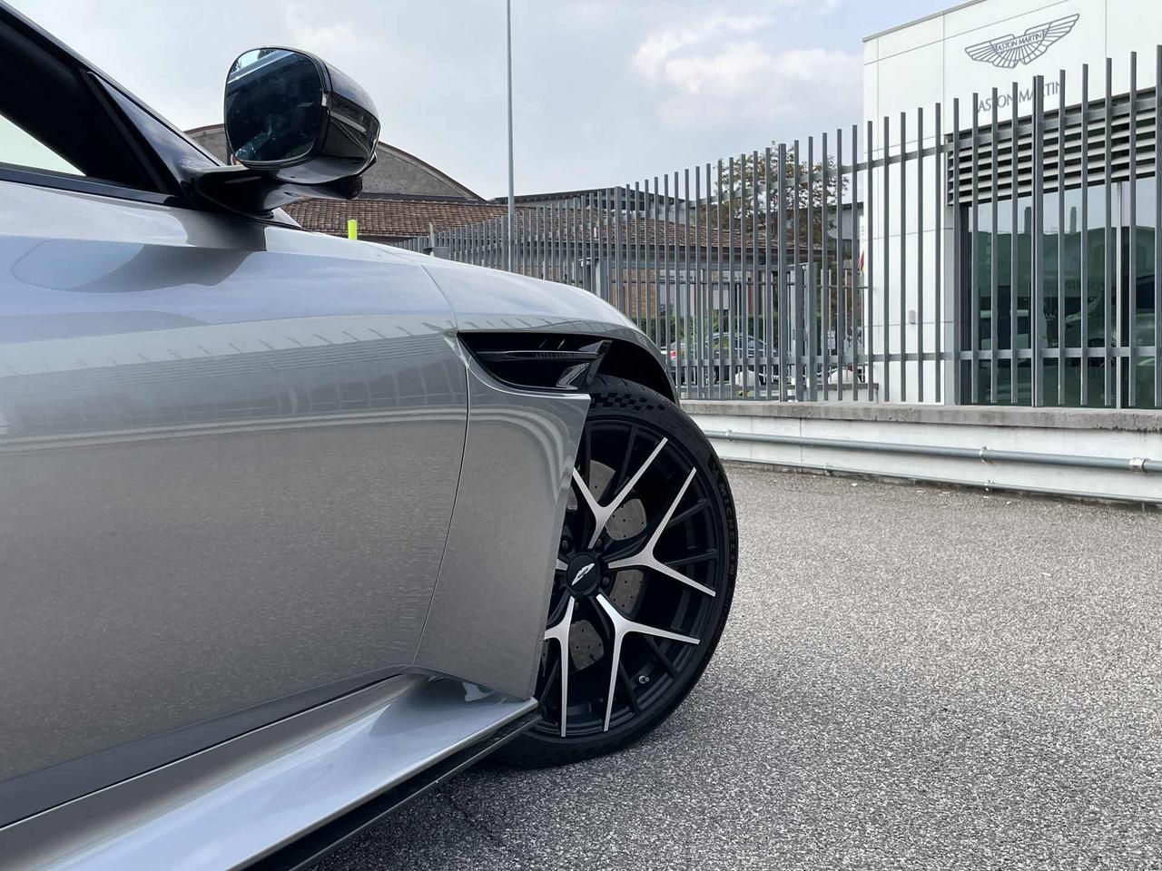 ASTON MARTIN DB12 Coupe 4.0 V8 auto