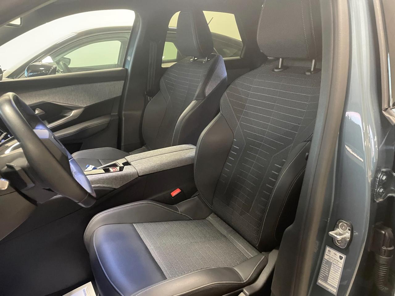 Peugeot 3008 Hybrid 145 e-DCS6 Allure PREZZO REALE