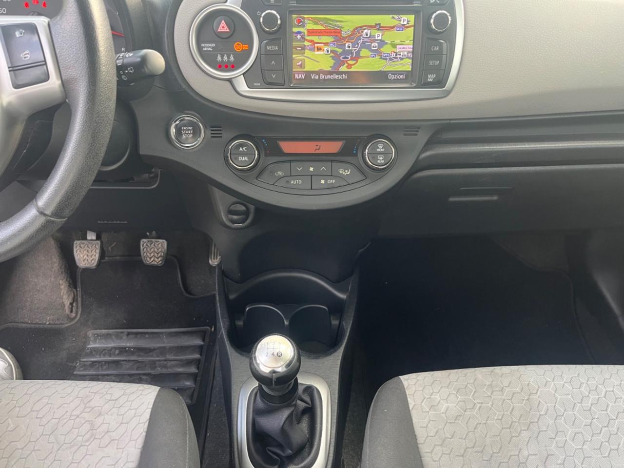 Toyota Yaris 1.0 5 porte Lounge 2012