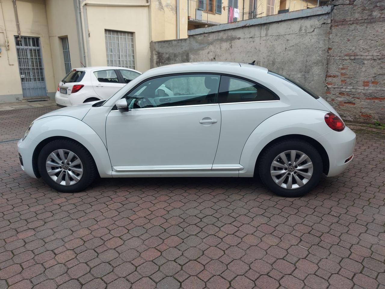 Volkswagen Maggiolino 2.0 TDI BlueMotion Design 110