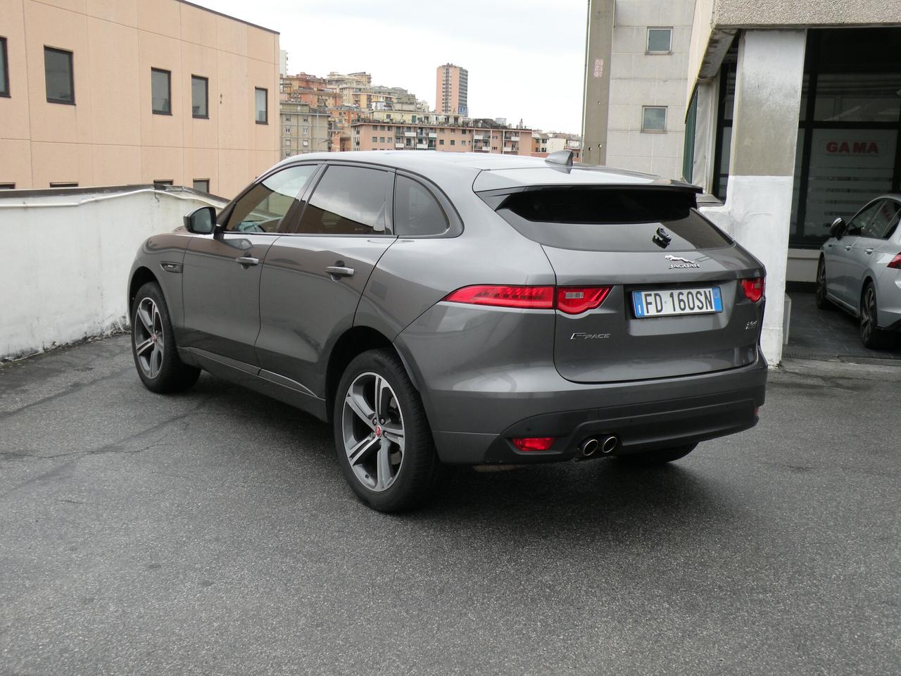 Jaguar F-Pace 2.0 D 180 CV AWD aut. R-Sport