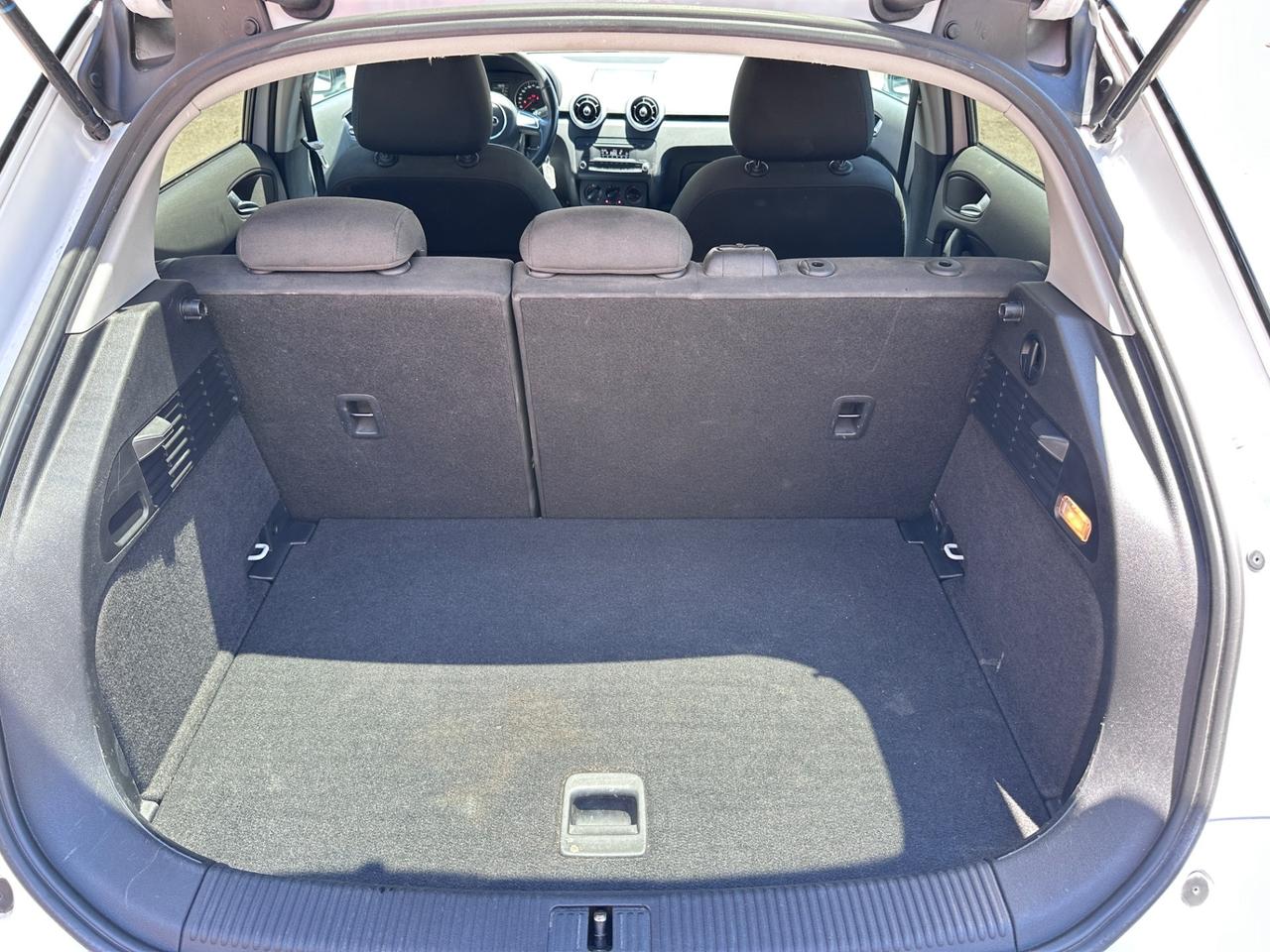 Audi A1 SPB 1.6 TDI S-LINE-2014 XENO/18”