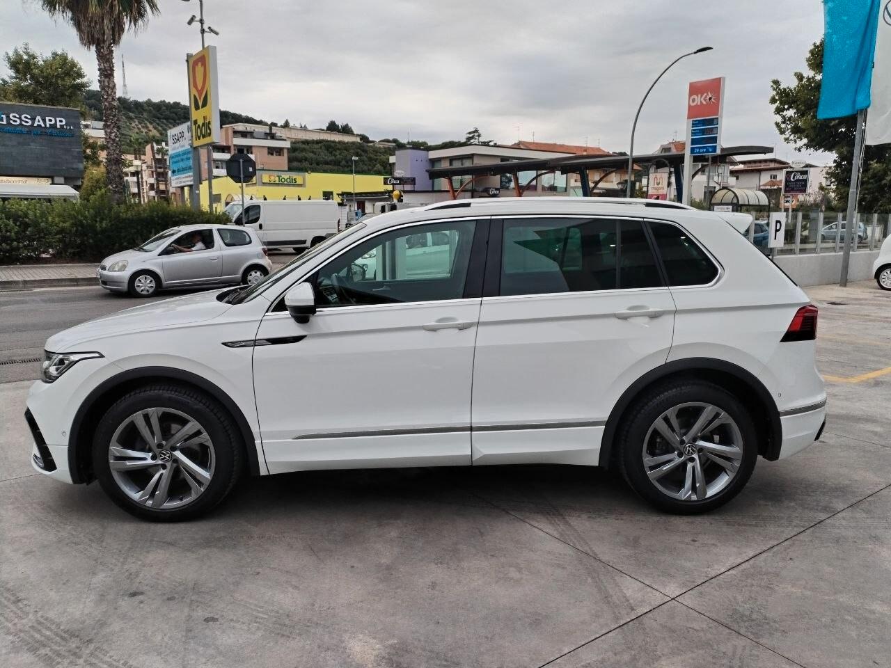 Volkswagen Tiguan 2.0 TDI 150 CV SCR DSG R-Line