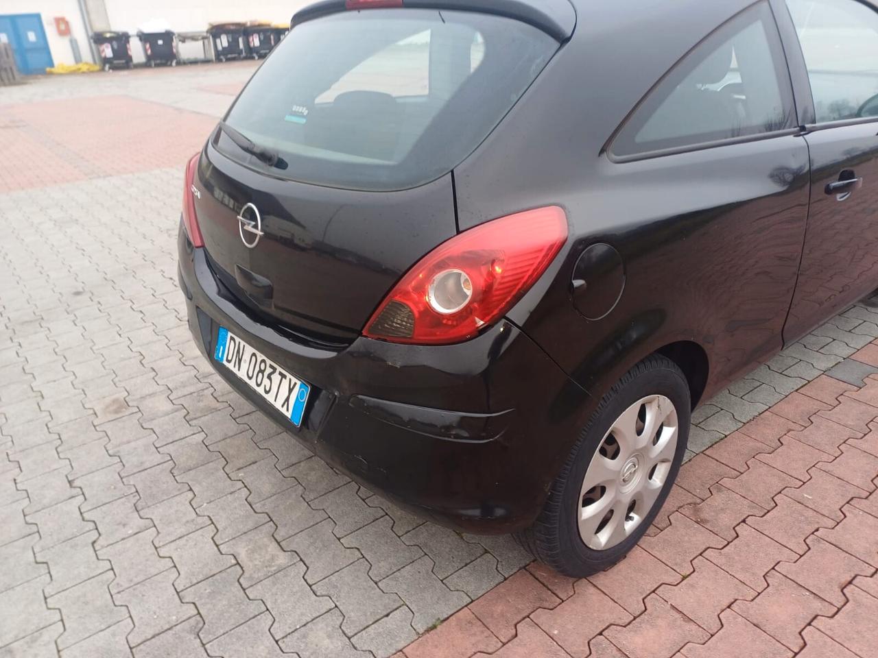 Opel Corsa 1.2 3 porte Sport