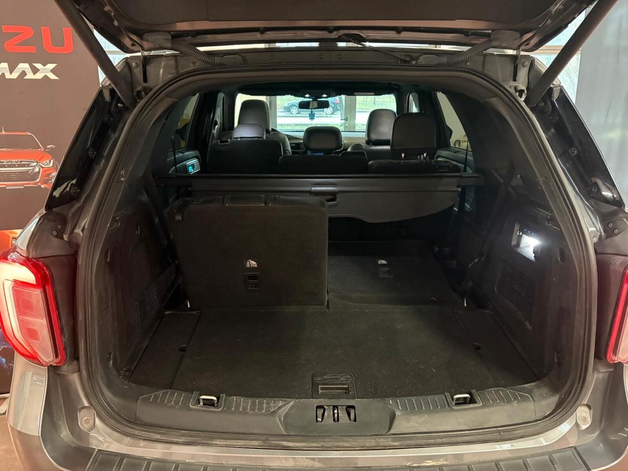 FORD EXPLORER HIBRID 4X4 CAMBIO AUT. ELETTRICA -Benz. 2.8 CV 363 Km 122. 344 garanzia 12 mesi