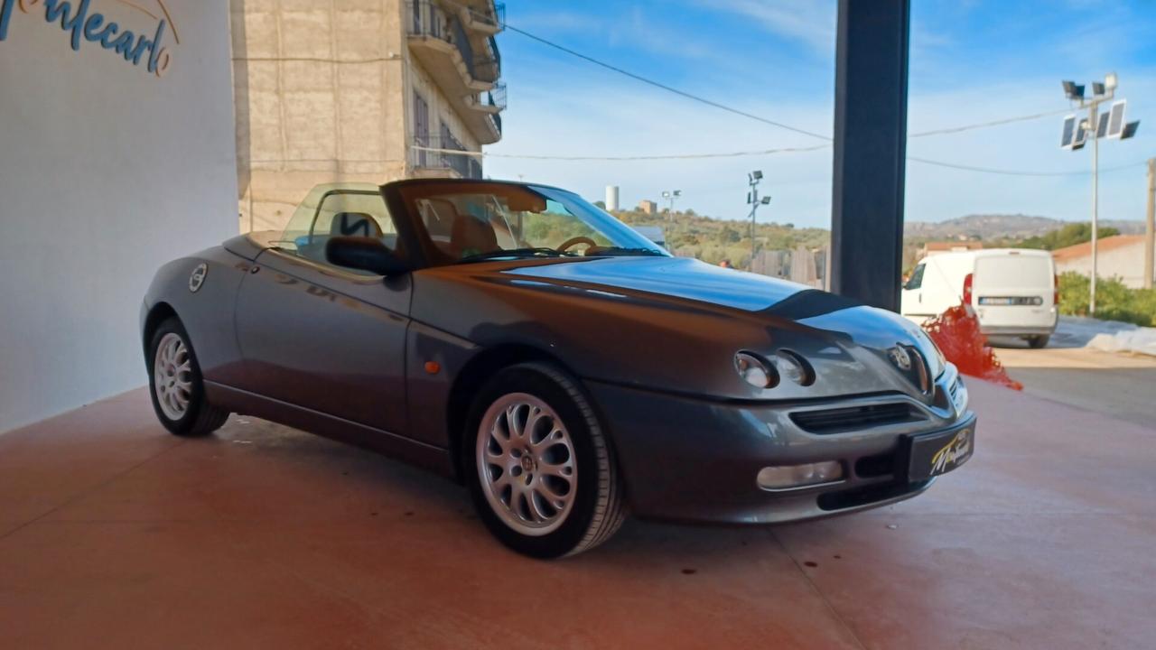 Alfa Romeo GTV Spider 2.0i 16V Twin Spark cat L