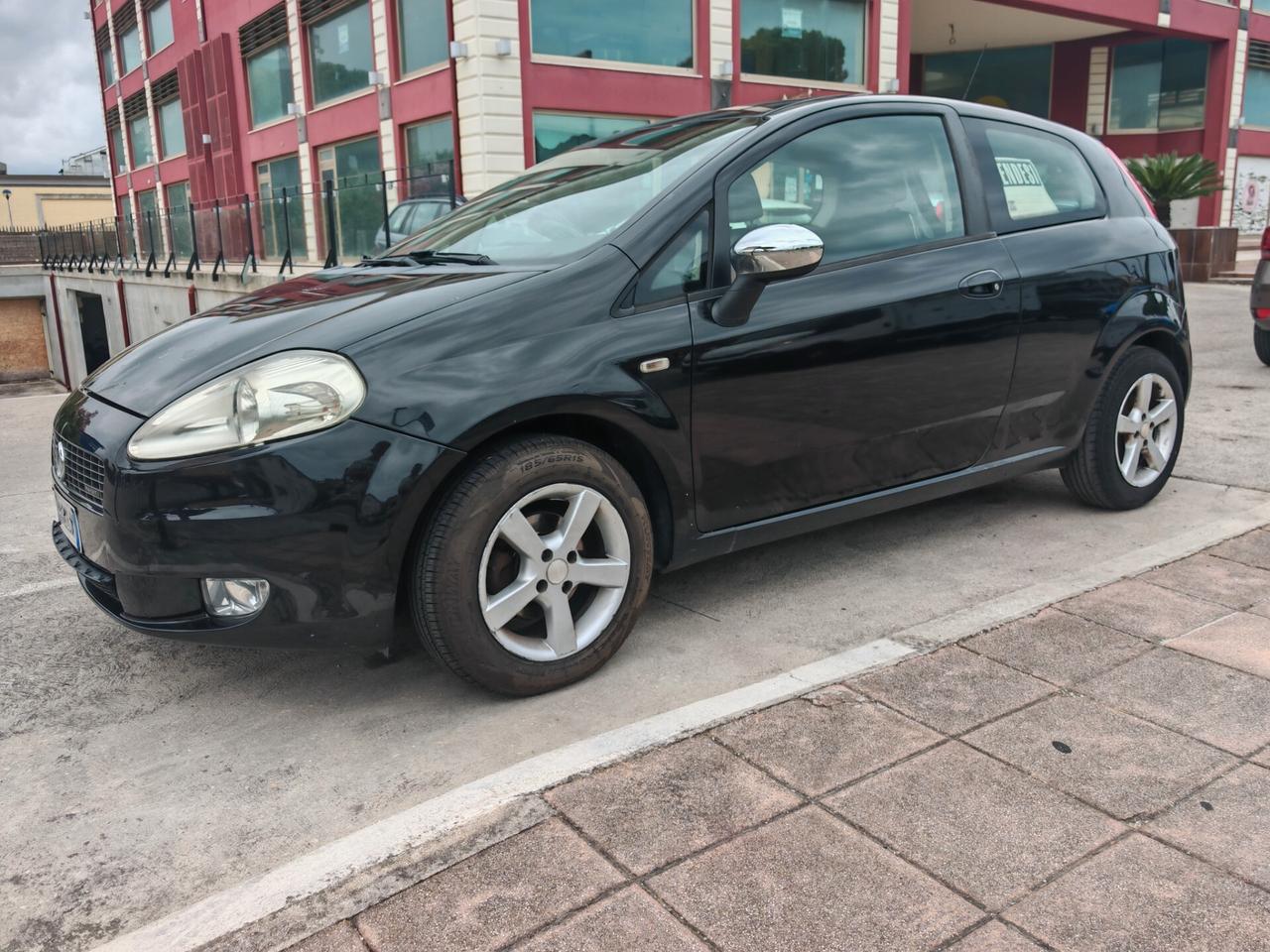 Fiat G Punto 1.3 MJT 75 CV 3p ok neopatentati.