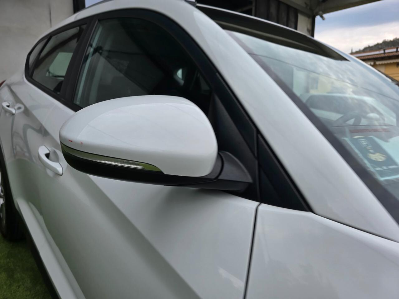 Hyundai Tucson 1.6BENZ 132CV euro6 -2016