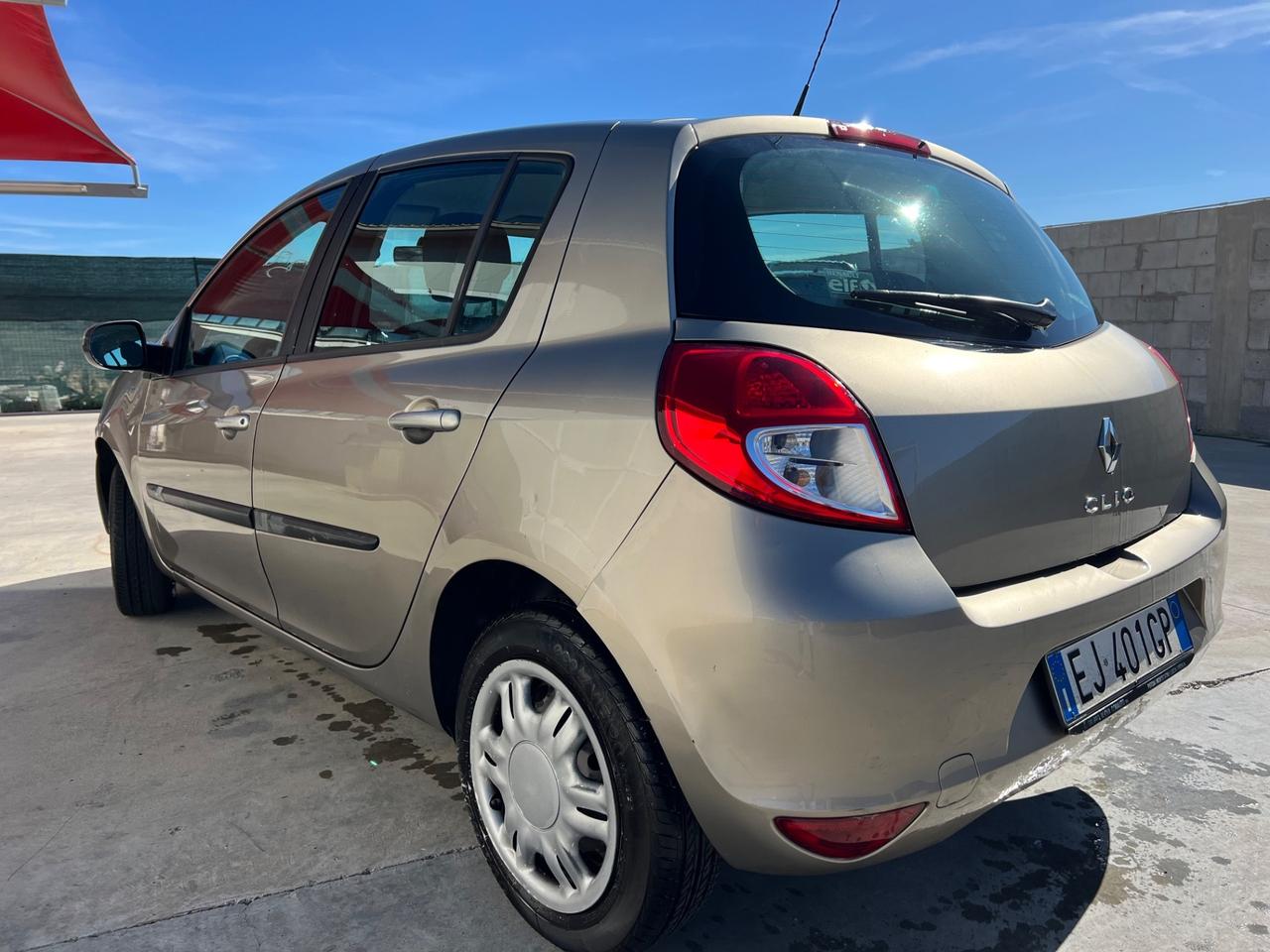 Renault Clio 1.2 16V 5 porte Dynamique