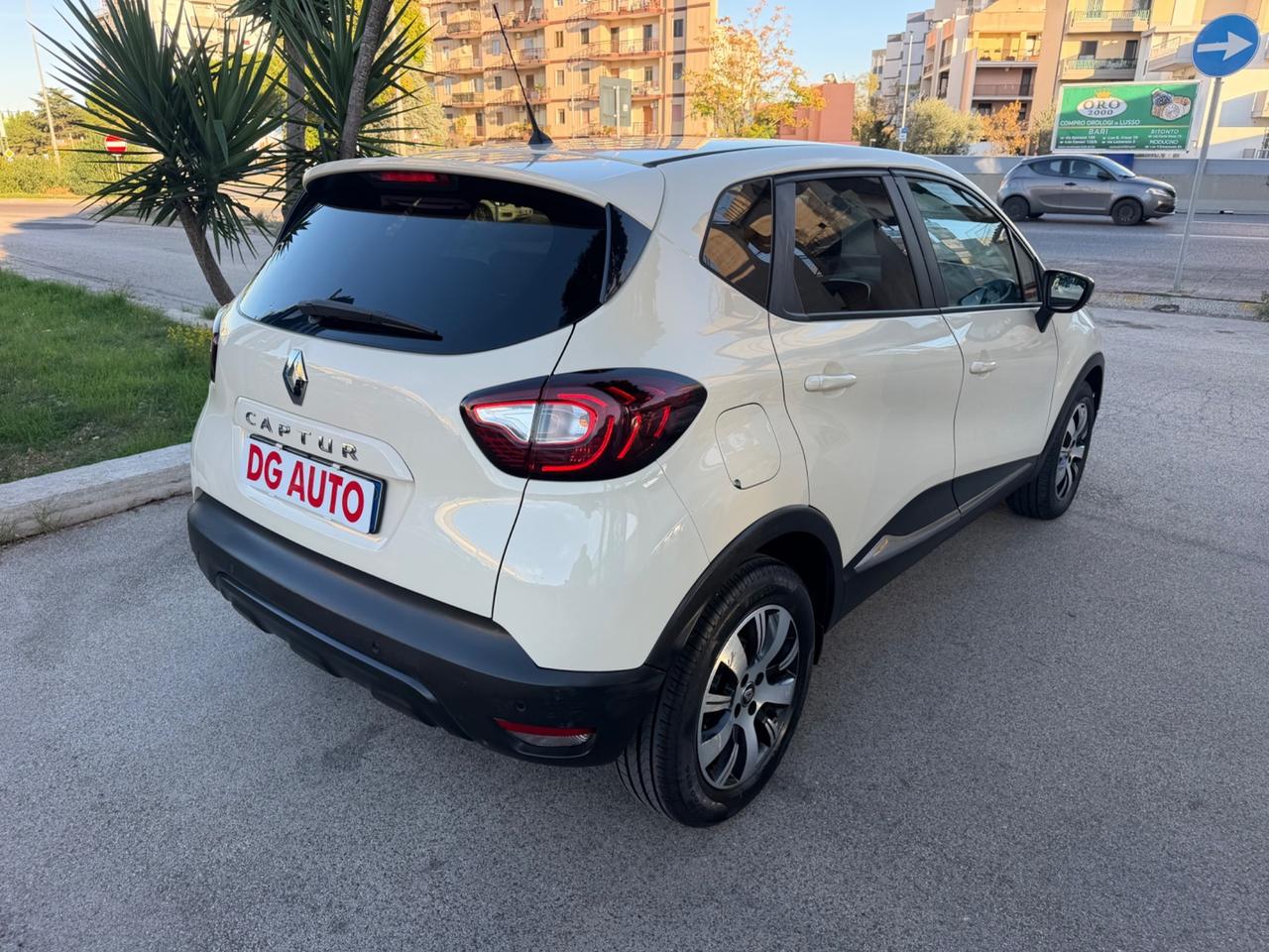 Renault Captur dCi 8V 90 CV EDC Sport Edition