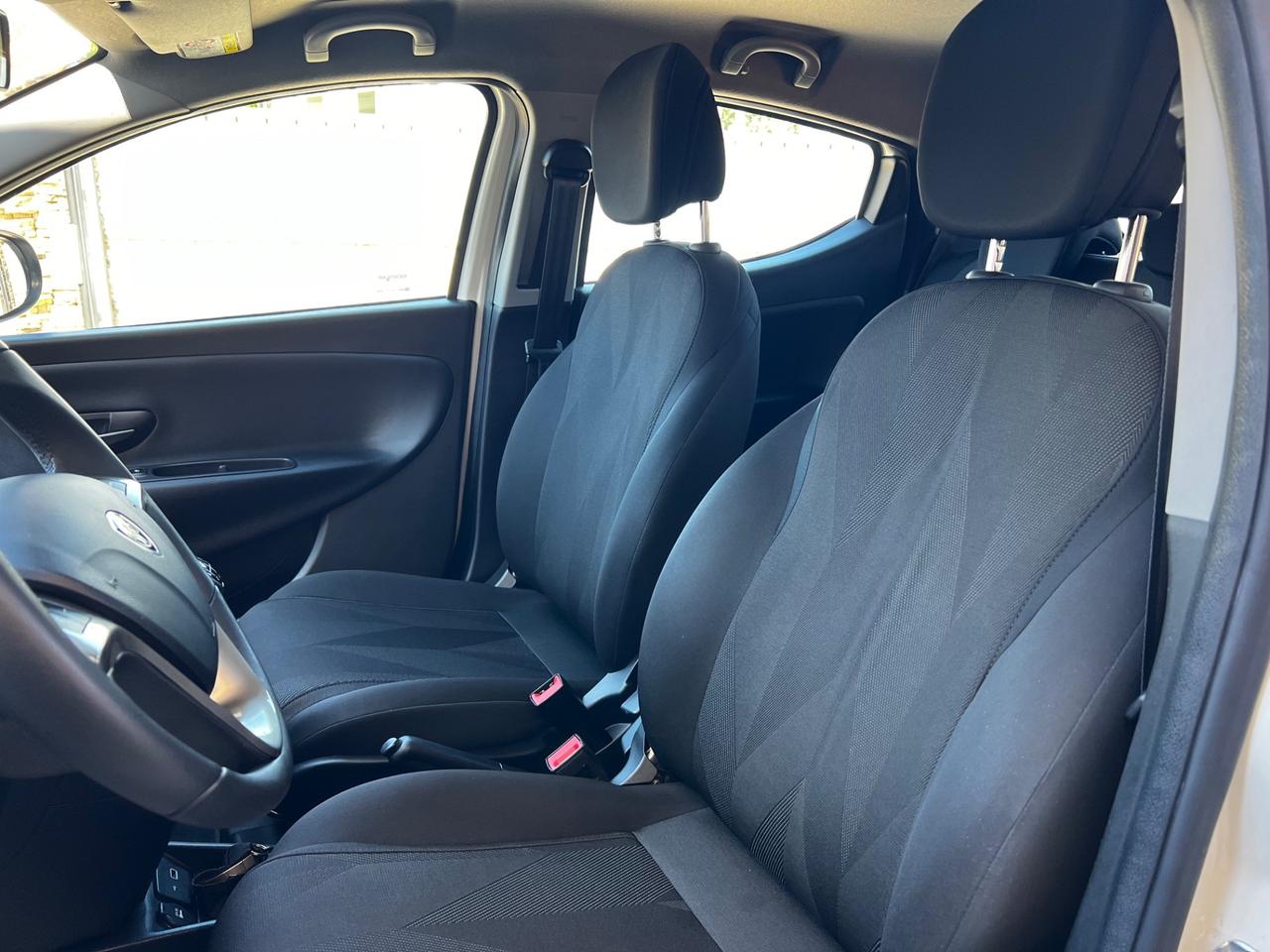 Lancia Ypsilon 1.2 69 CV 5 porte GPL Ecochic Gold CINGHIA APPENA FATTA