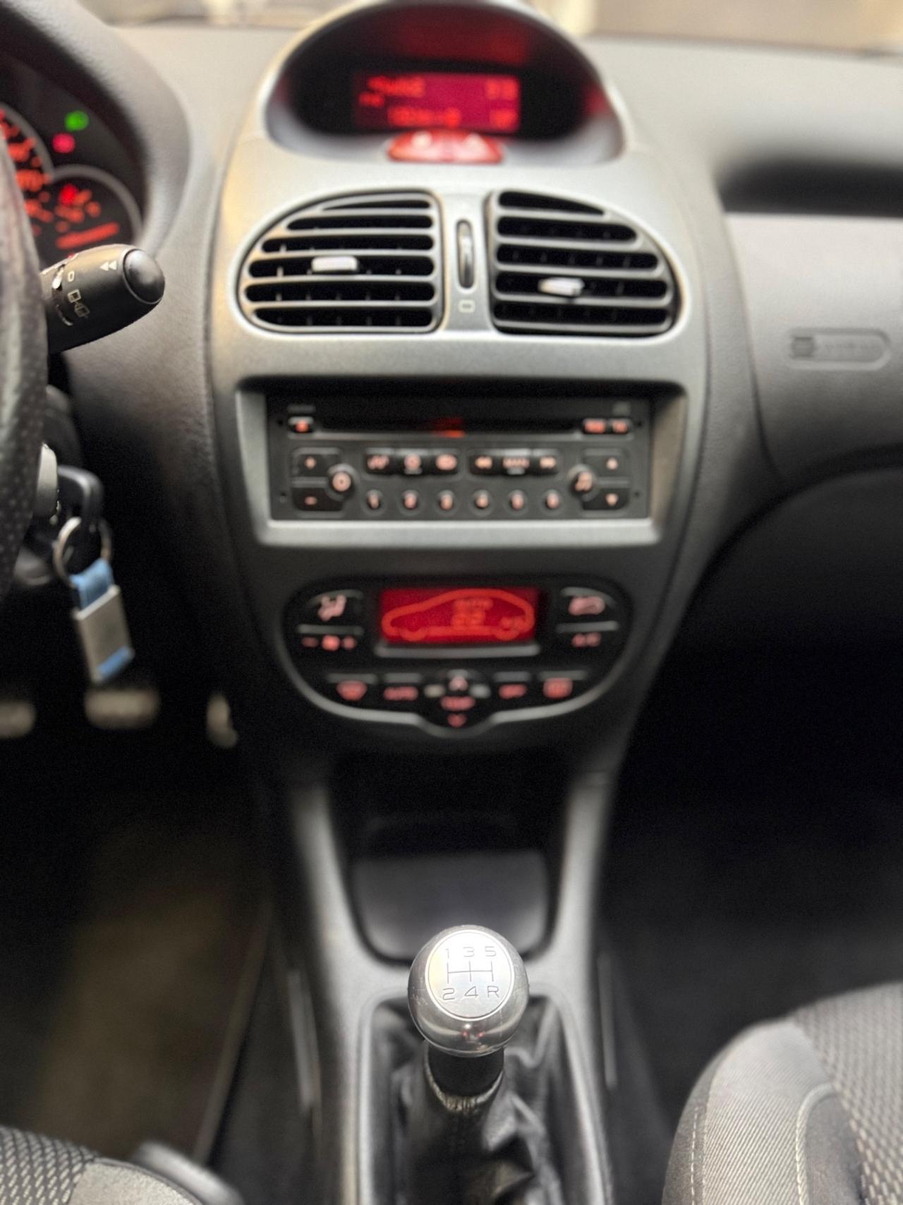 Peugeot 206 1.6 HDi FAP SW XS Line