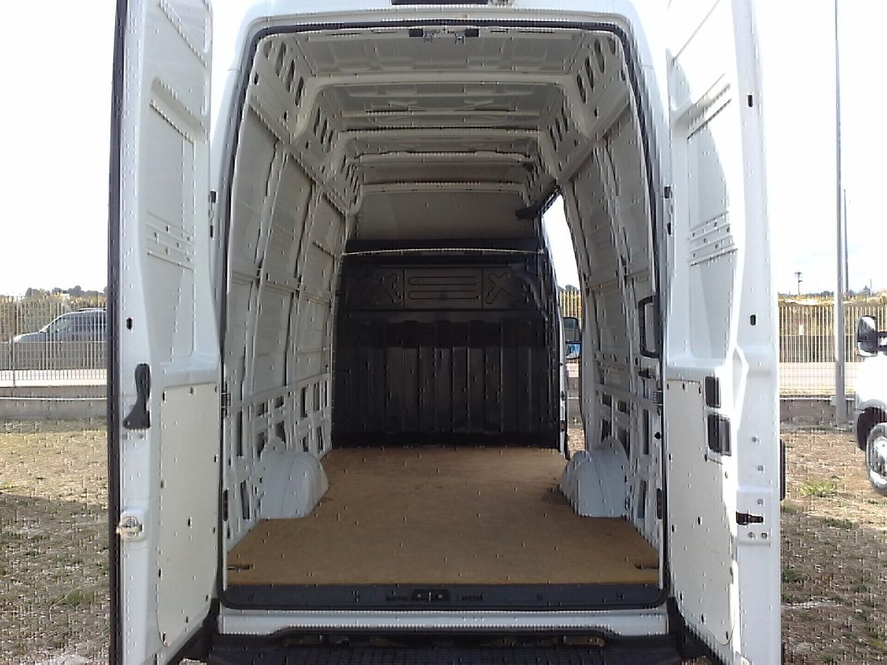 Iveco Daily 35s17 3000cc 170cv Automatico - 2014