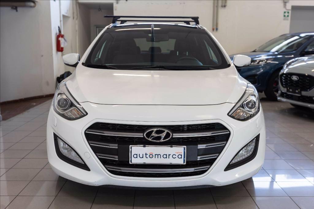 HYUNDAI i30 Wagon 1.6 crdi Go! Plus 136cv dct 7m del 2016