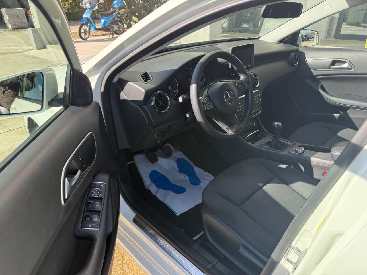 Mercedes-benz A 180 d Business