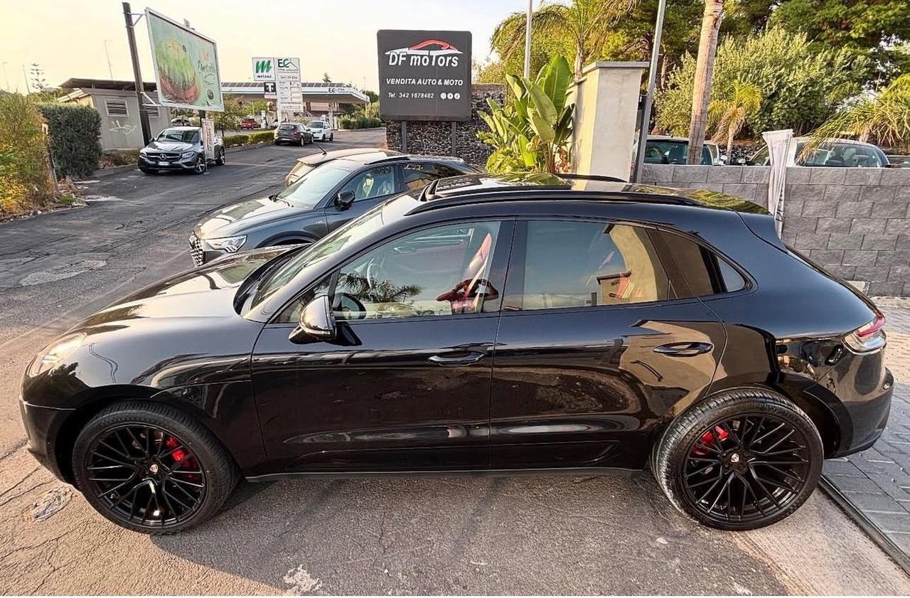 Porsche Macan 2.0- tetto apribile