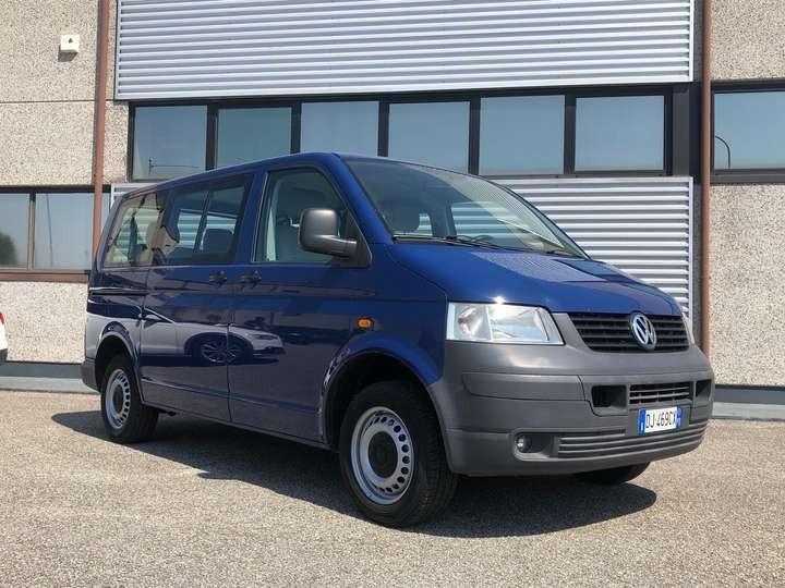 VOLKSWAGEN TRANSPORTER CARAVELLE