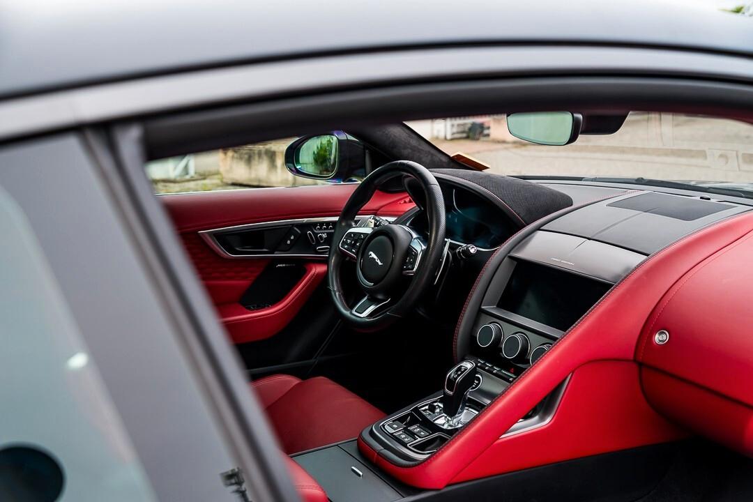 Jaguar F-Type 5.0 V8 First Edition 450 AWD