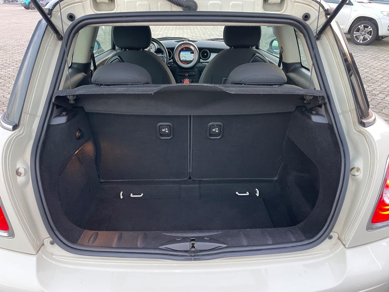 Mini Cooper III R56 Hatchback 1.6 122cv FL