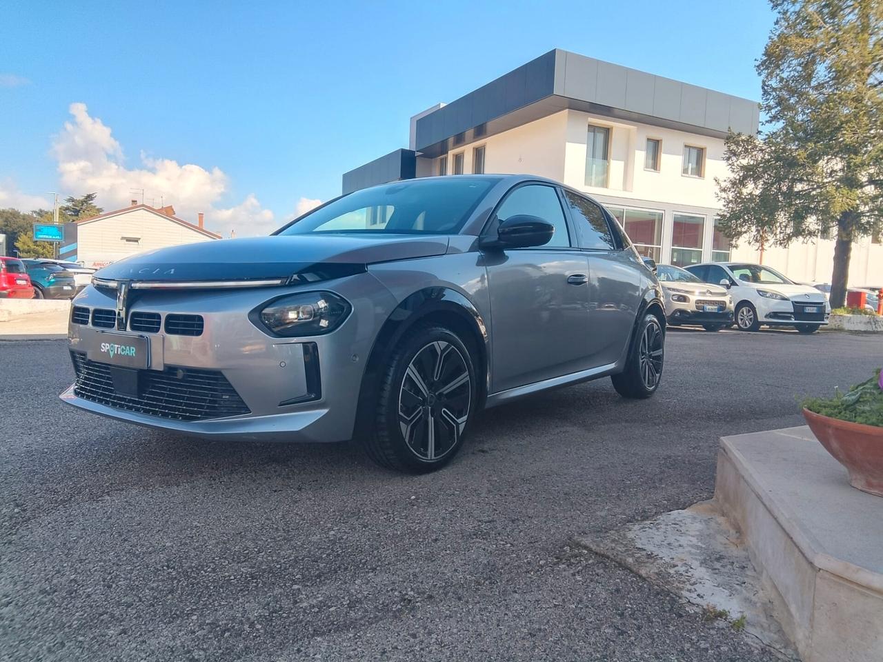 Lancia Ypsilon Hybrid e-DCT LX