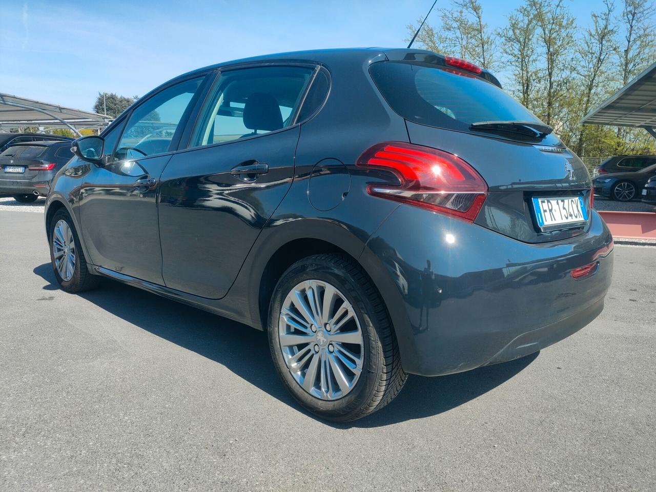 Peugeot 208 PureTech 82 5p. GPL Allure NEOPATENTATI