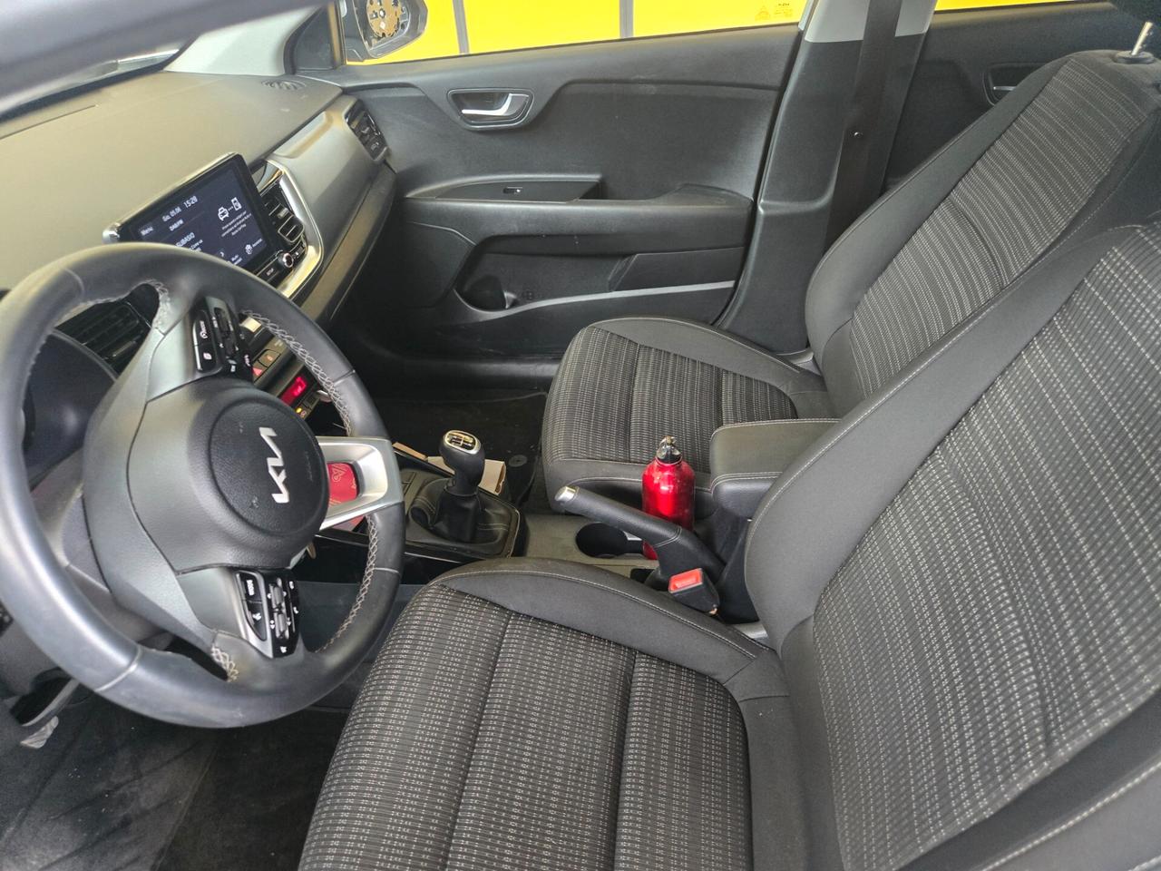 Kia Stonic MHEV hybrid STYLE IVA ESPOSTA