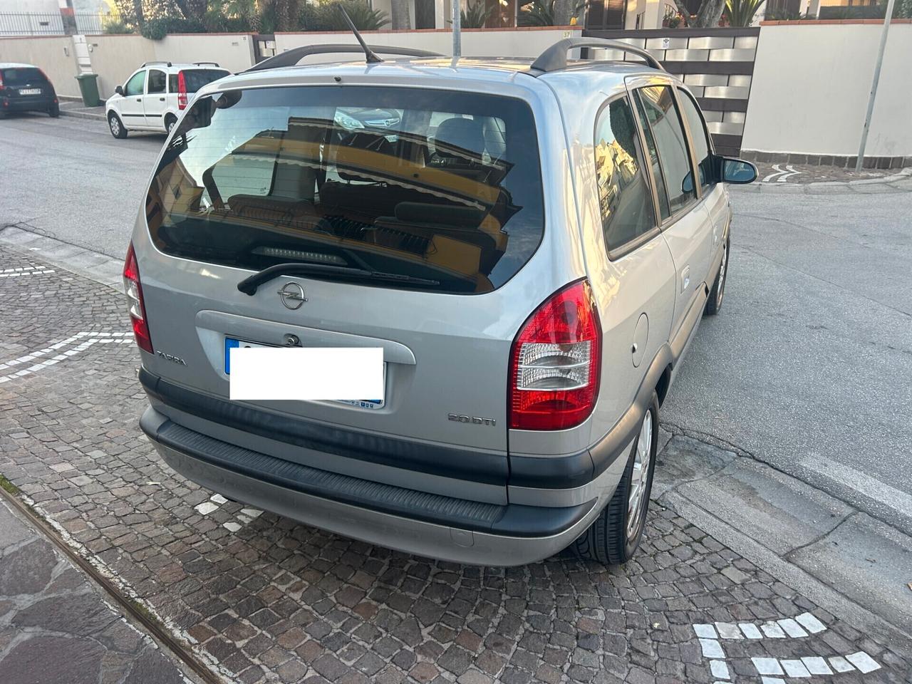 Opel Zafira 2.0 16V DTI cat Fashion Line