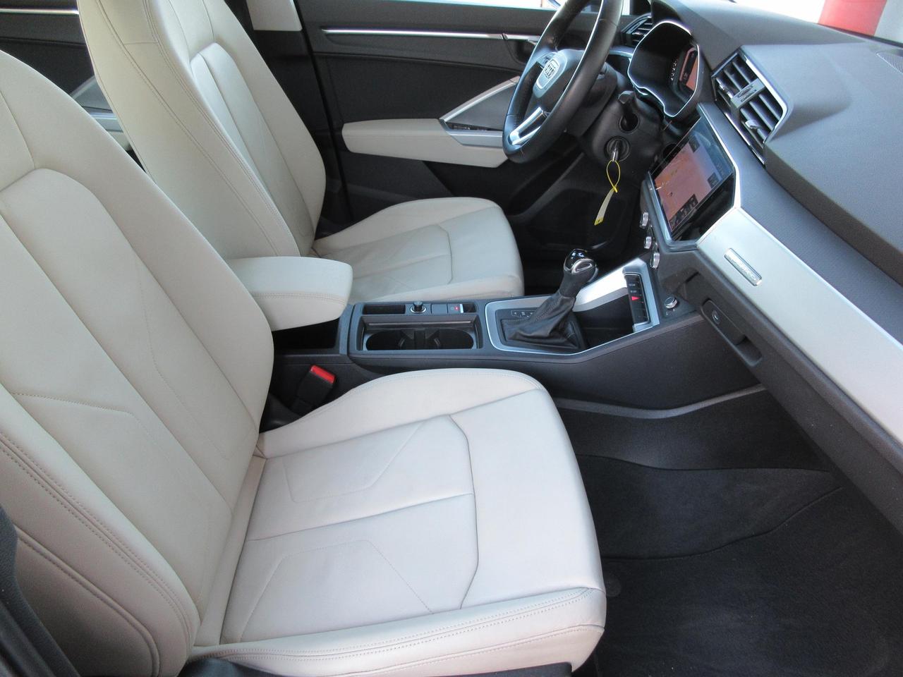 Audi Q3 40 2.0 tdi Business quattro 190cv s-tronic