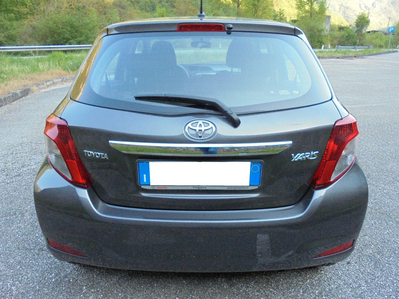 TOYOTA YARIS 1.0 VVT-i 5P ACTIVE – UNIPROPRIETARIO-