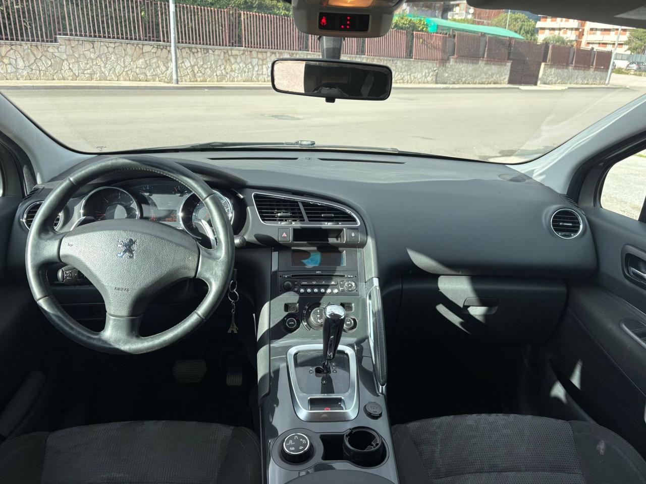 Peugeot 3008 1.6 HDi 110CV cambio robotizzato Business