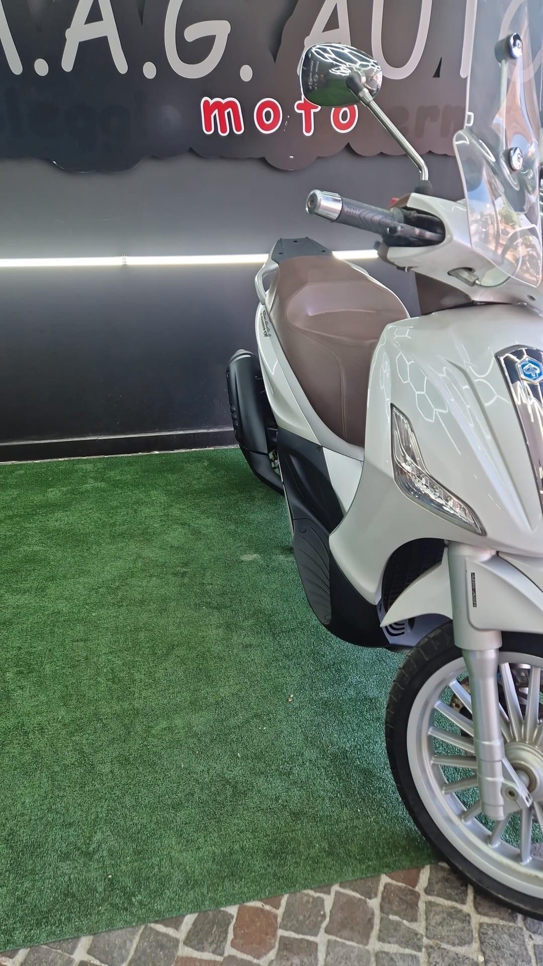 Piaggio Beverly 300