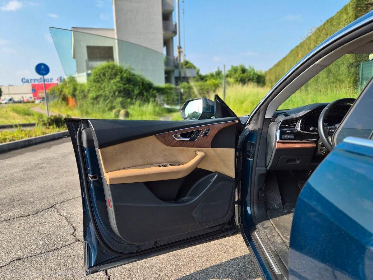 Audi Q8 50 3.0 tdi mhev quattro tiptronic