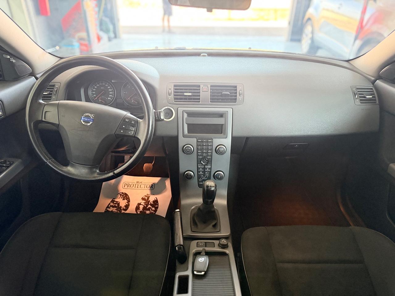 Volvo V50 D2 POLAR NEOPATENTATI