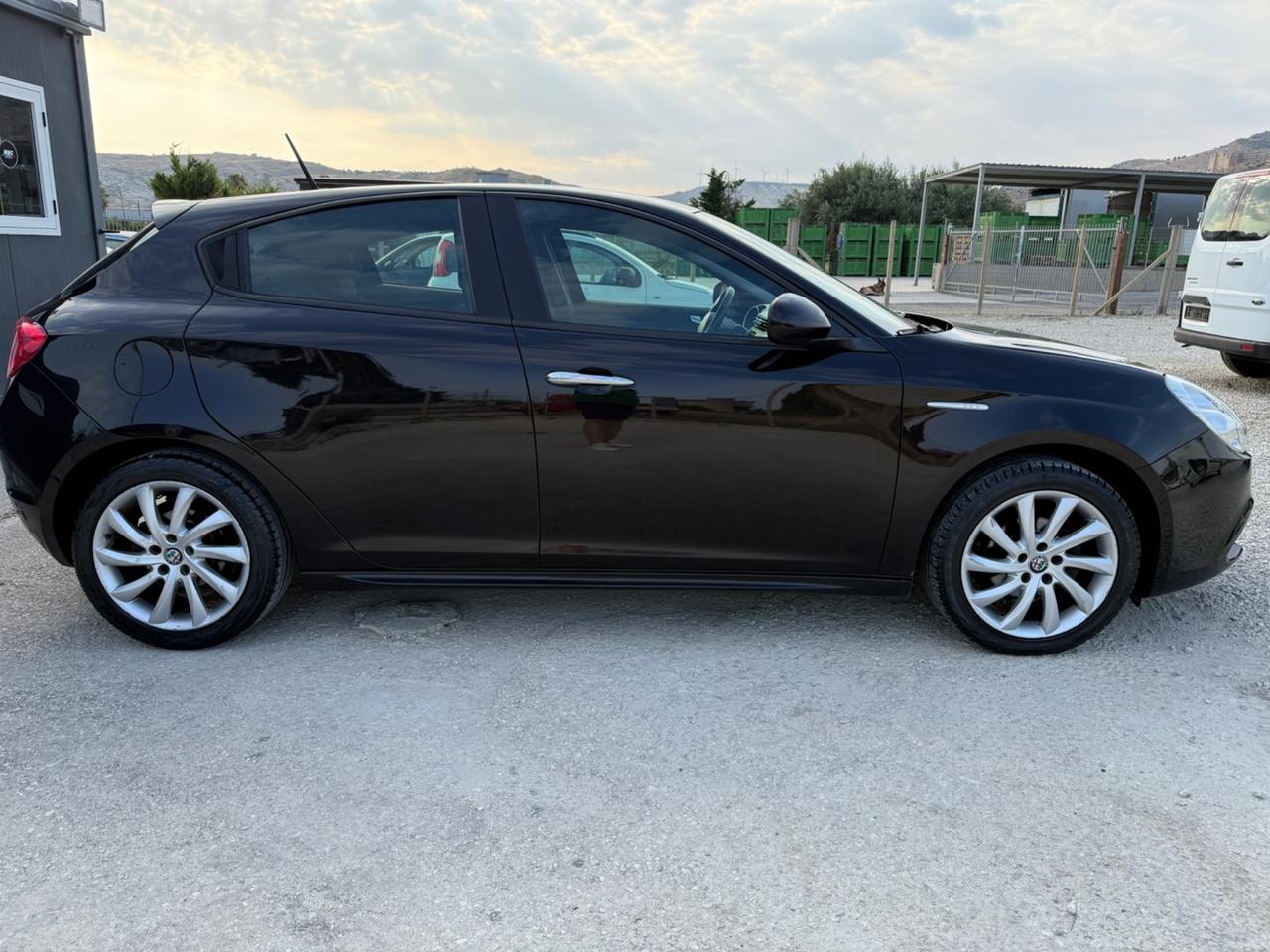 Alfa Romeo Giulietta 1.6 JTDm-2 105 CV Distinctive
